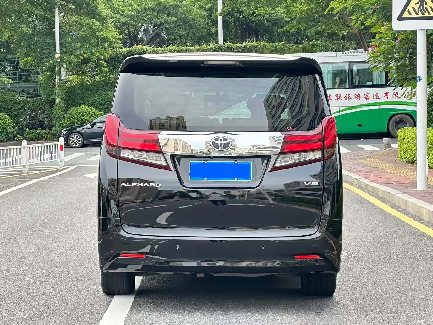 Toyota Alphard, 2018 9