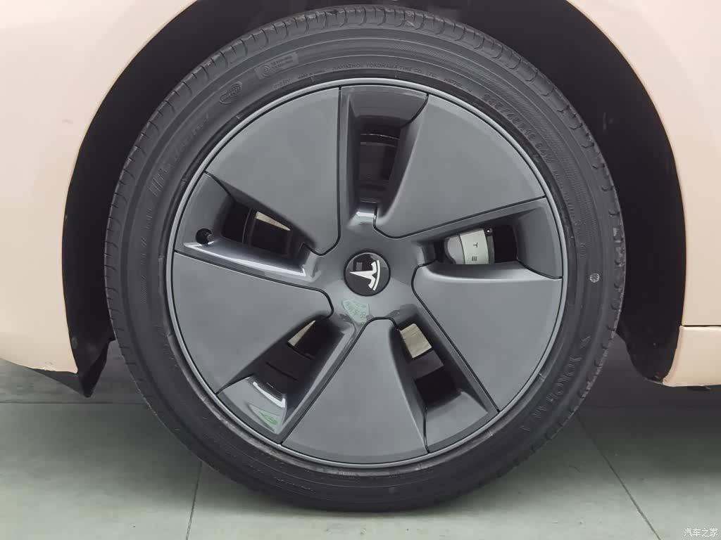 Tesla Model 3, 2023 17