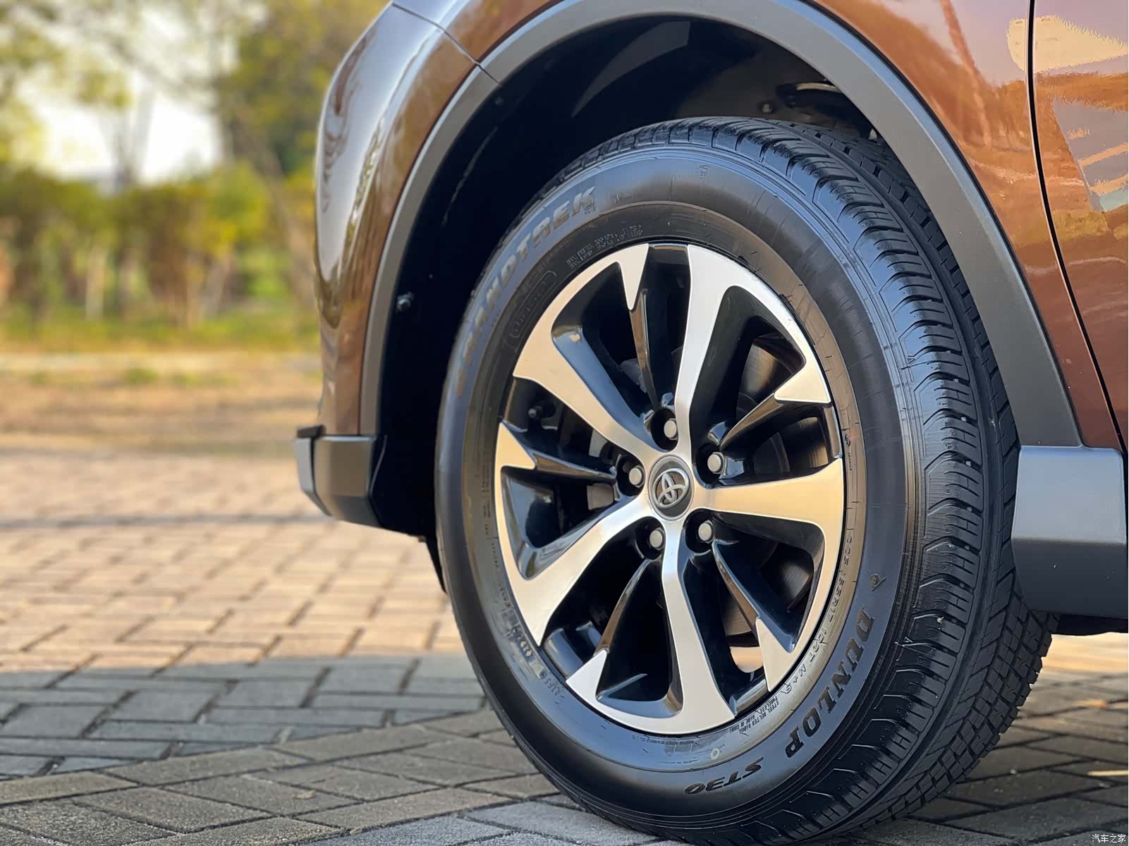 Toyota RAV4, 2017 4