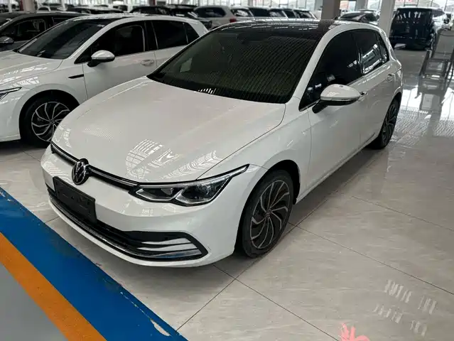 Volkswagen Golf 2022 — купить из Китая под заказ