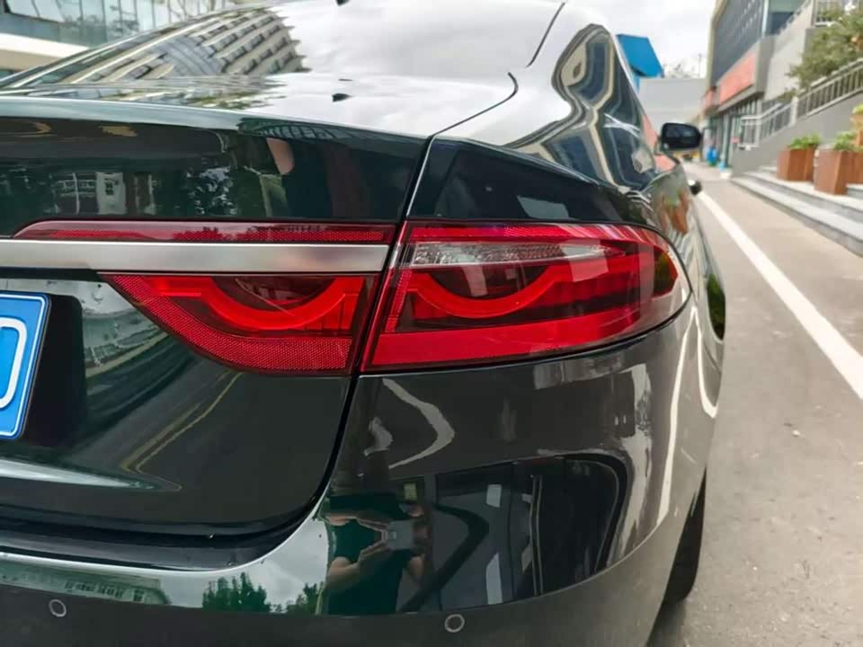 Jaguar XFL