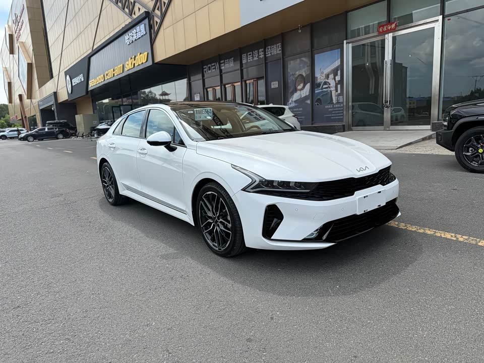 Kia K5 Kia K5