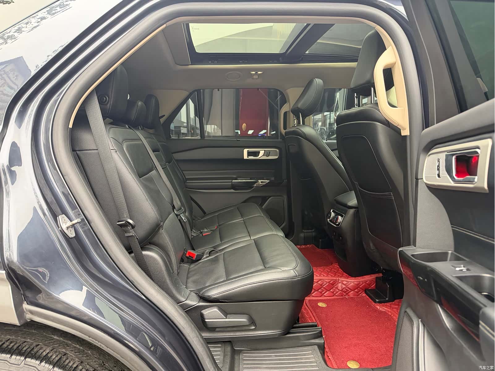 Ford Explorer, 2021 6