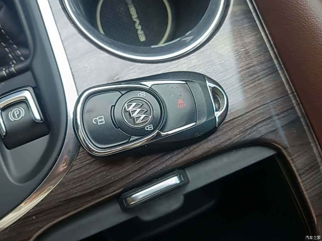 Buick Envision Plus, 2017 9