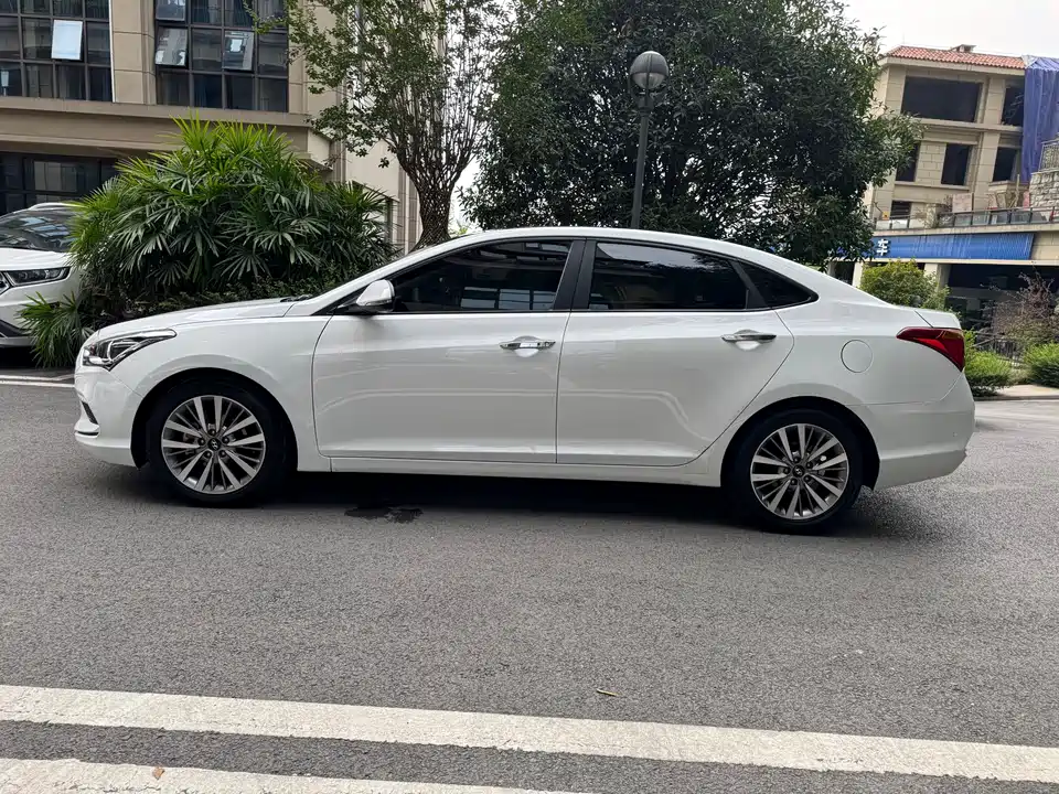 Hyundai Name picture