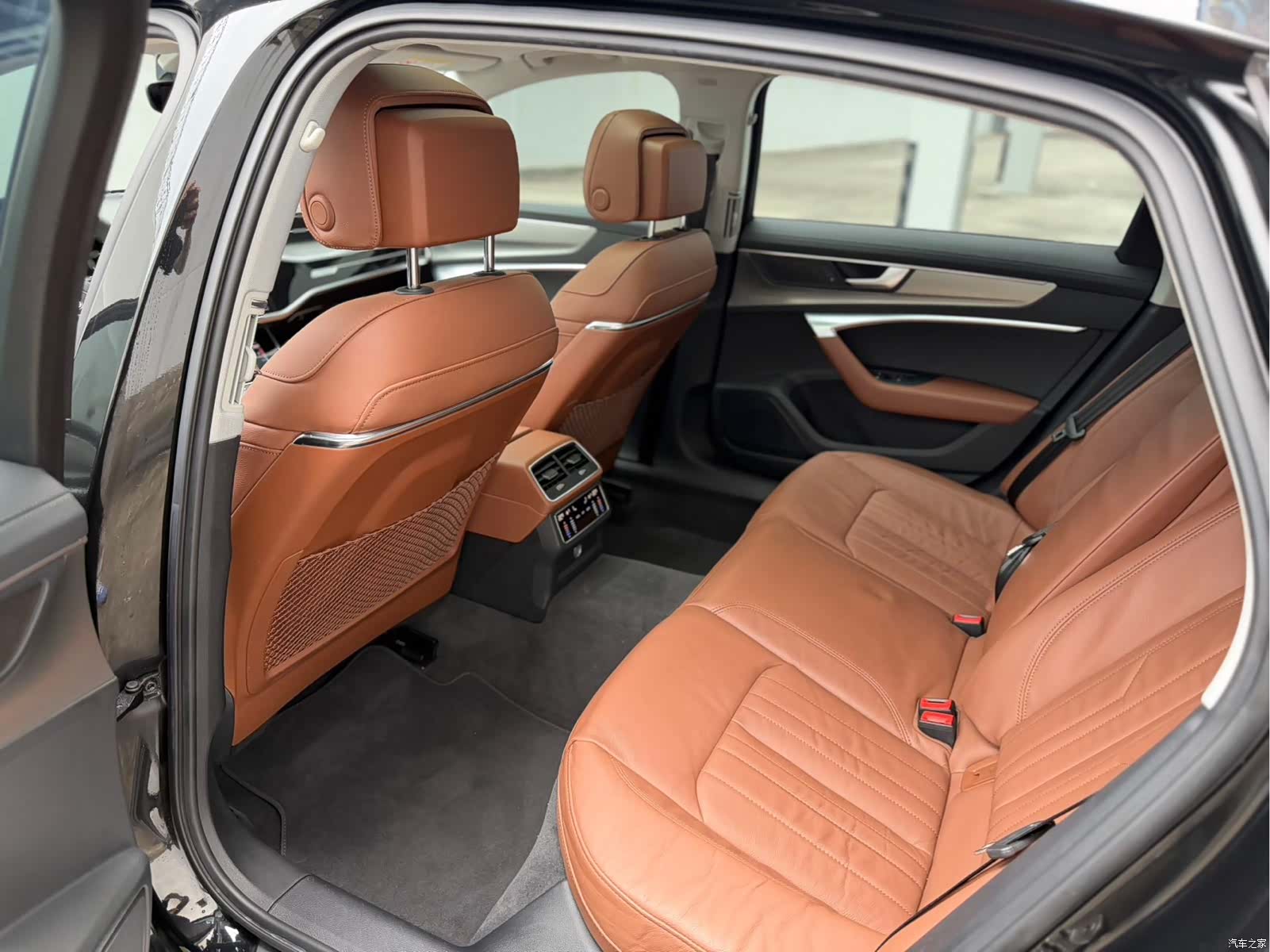 Audi A6L, 2020 8