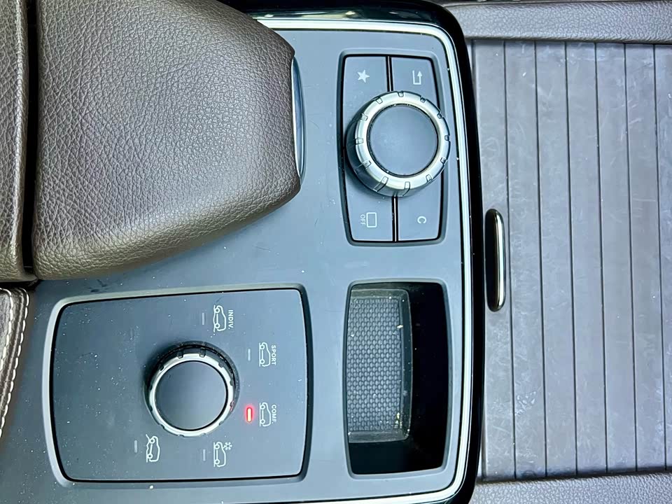 Mercedes-Benz GLE Mercedes-Benz GLE