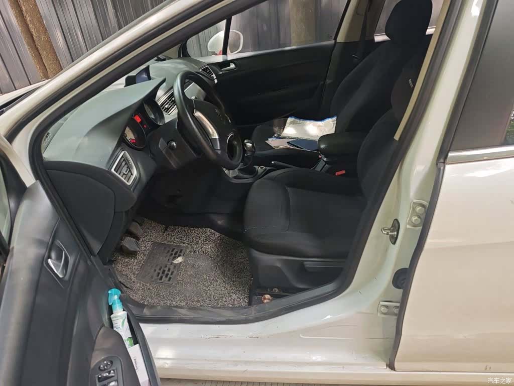 Peugeot 308, 2015 16