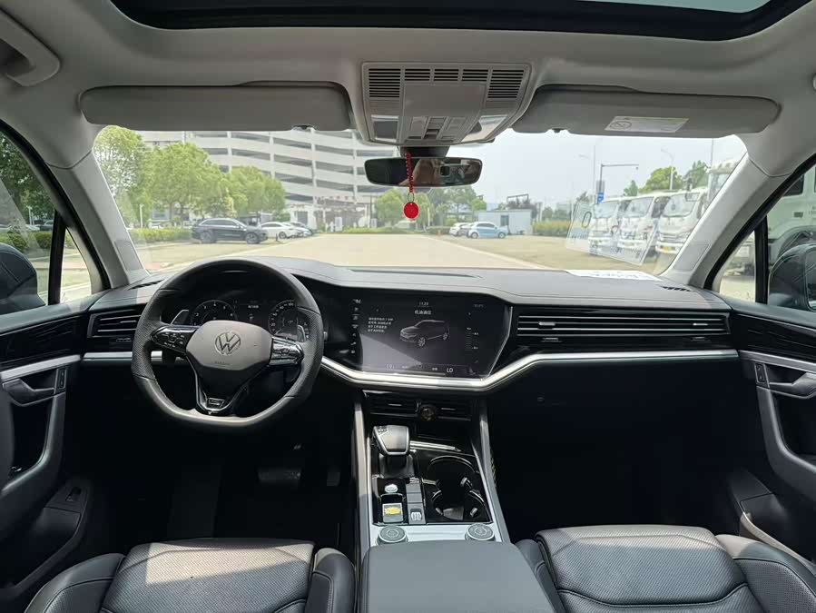 Volkswagen Touareg 2022, фото 22