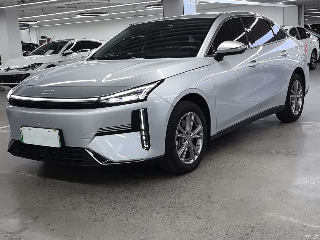 Geely Galaxy L6