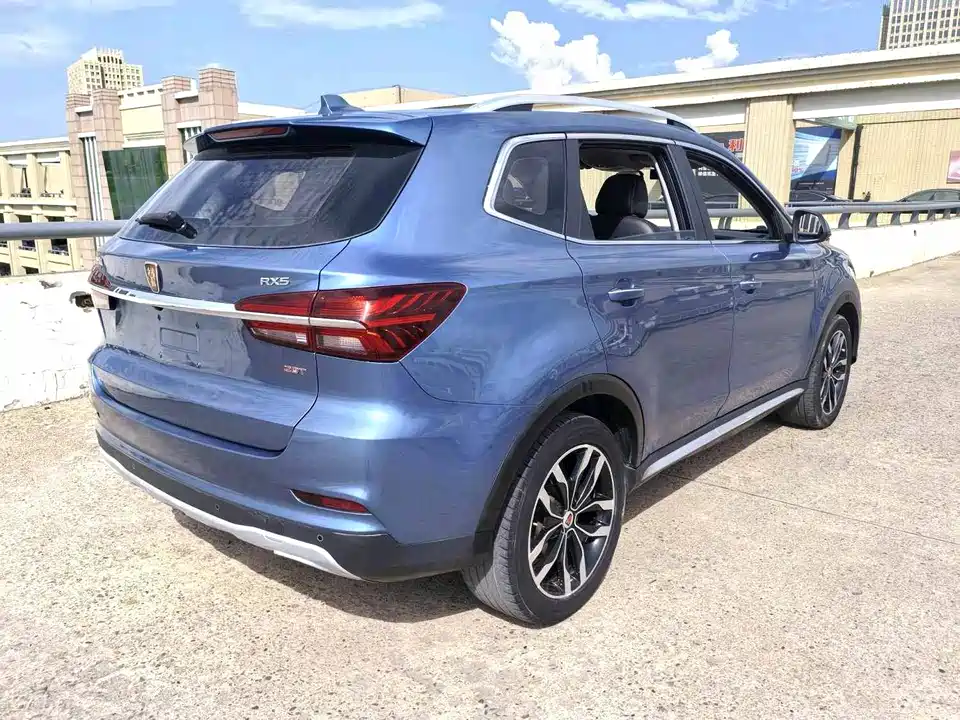 Roewe RX5
