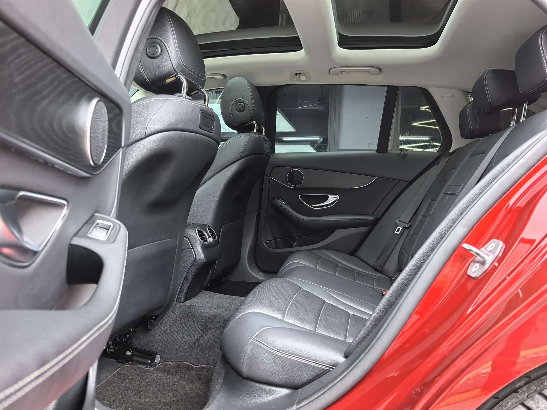 Mercedes-Benz C-Class, 2018 12
