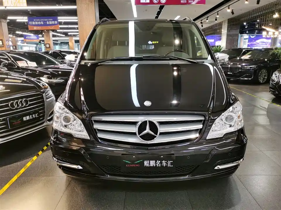 Mercedes-Benz Viano