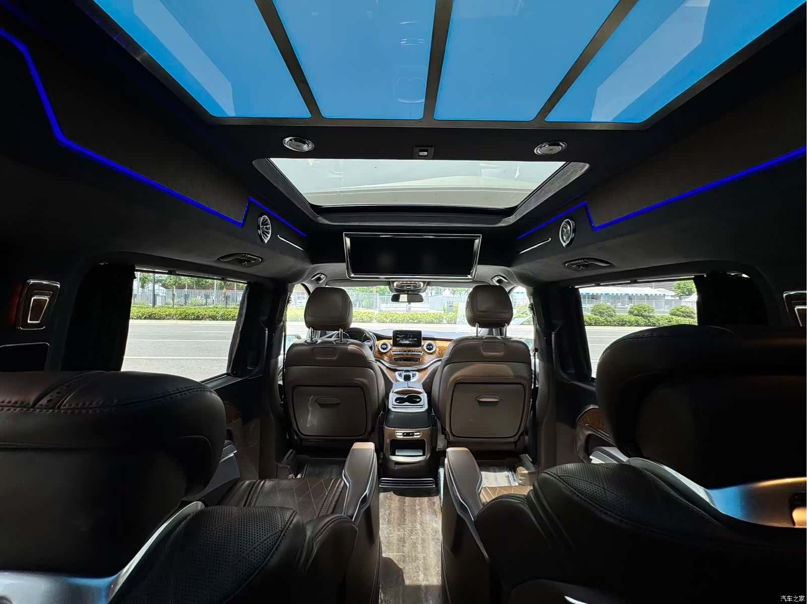 Mercedes-Benz V-Class, 2020 все фото