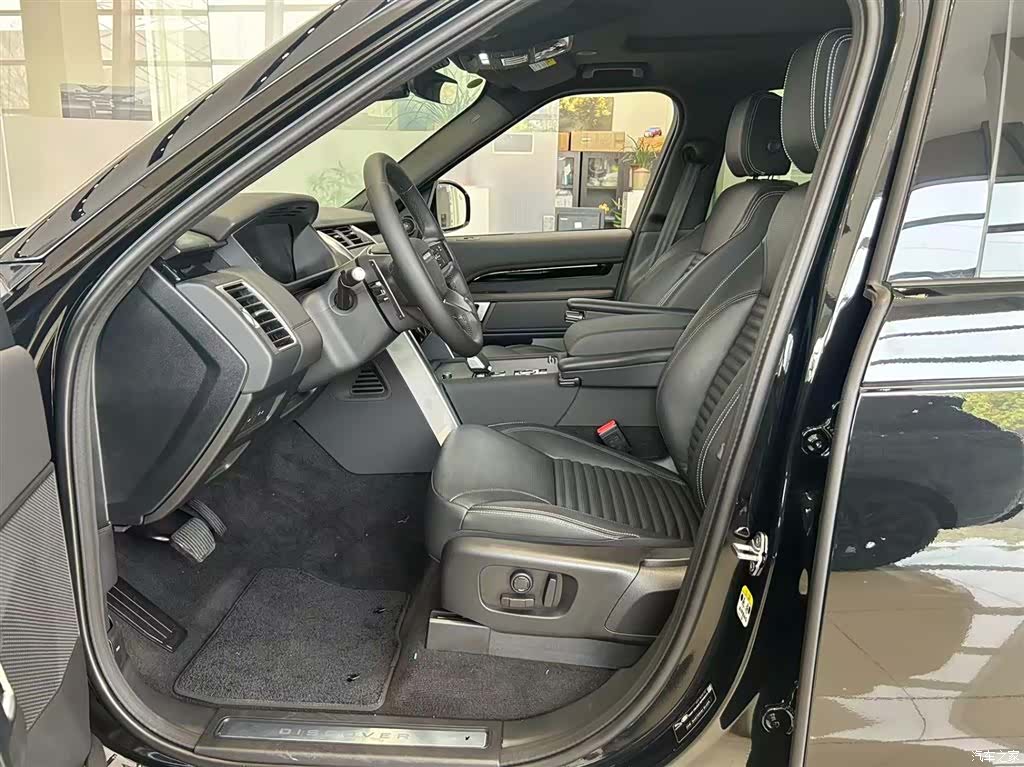 Land Rover Discovery, 2026 10