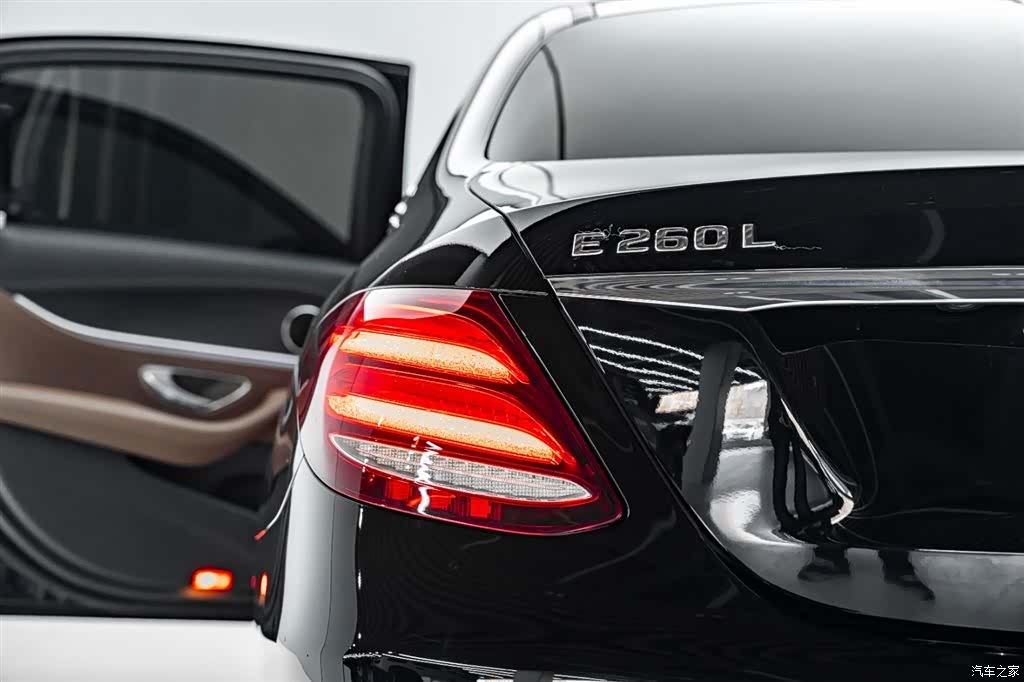 Mercedes-Benz E-Class, 2020 37
