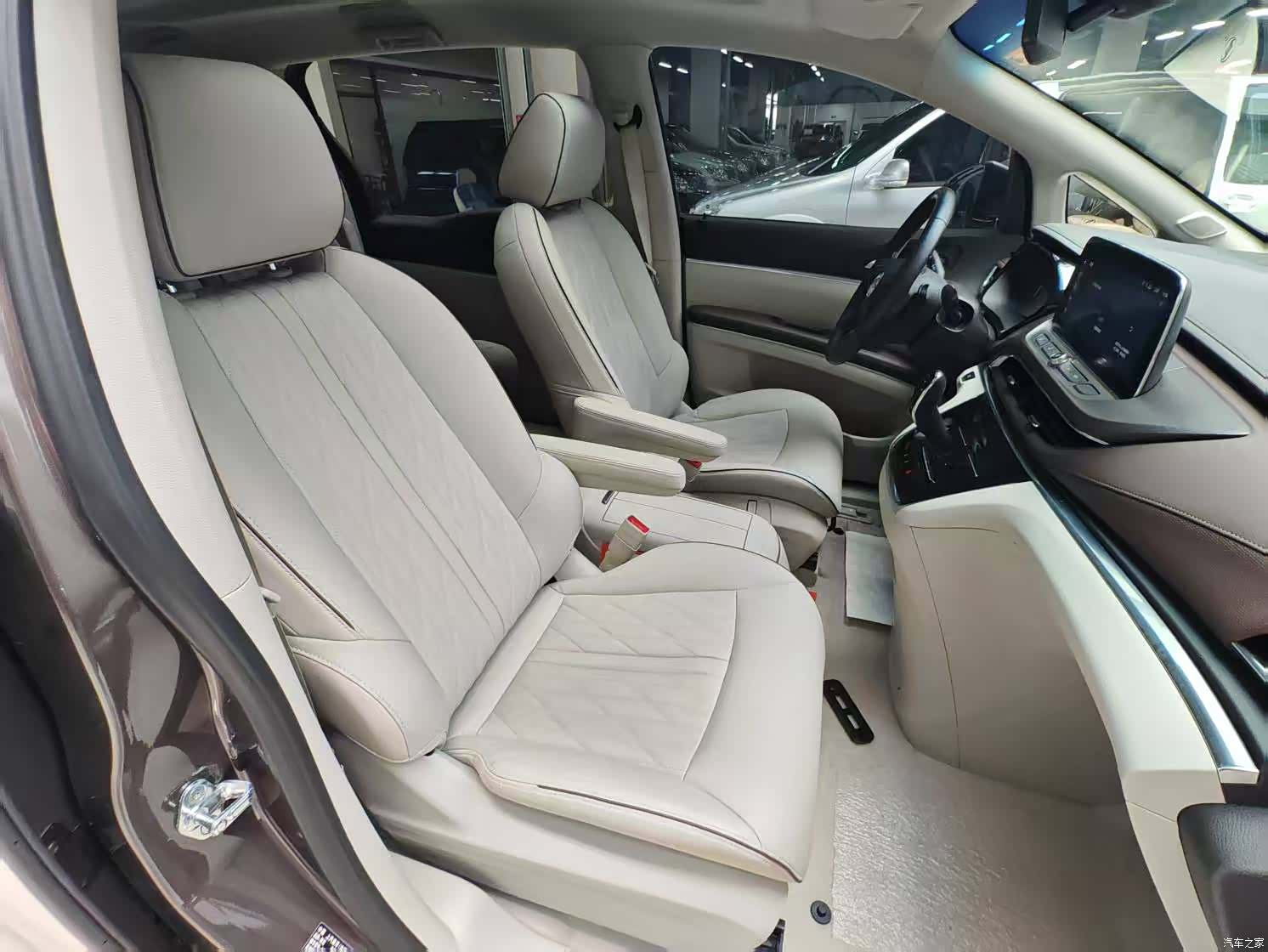 Buick GL8, 2022 16