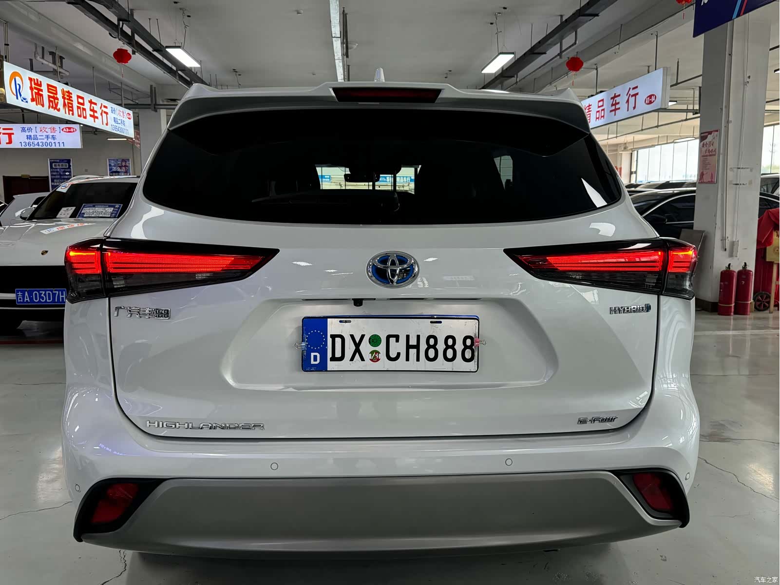 Toyota Highlander, 2023 все фото
