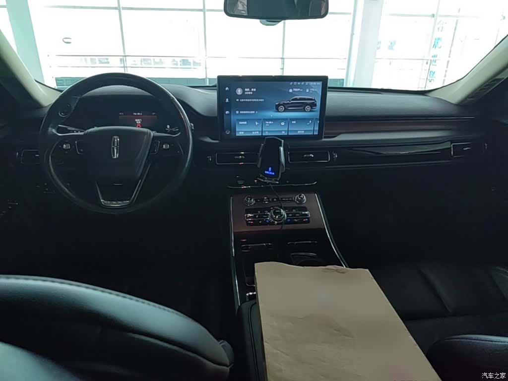 Lincoln Aviator, 2021 10