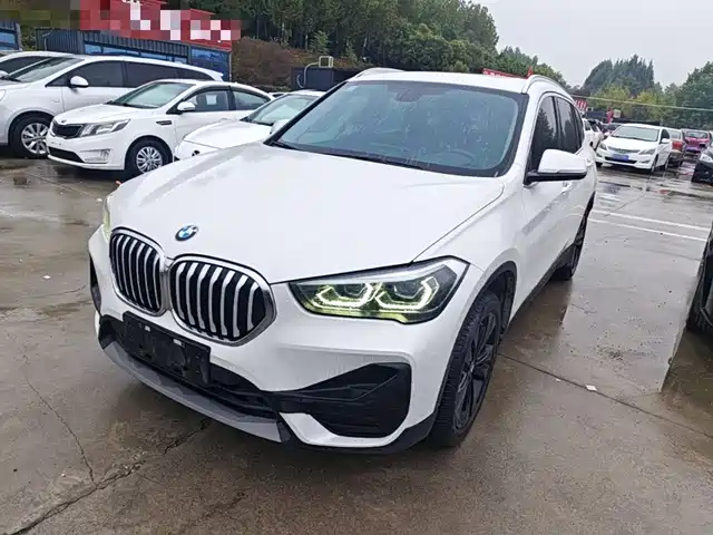 BMW X1 2021 — купить из Китая под заказ