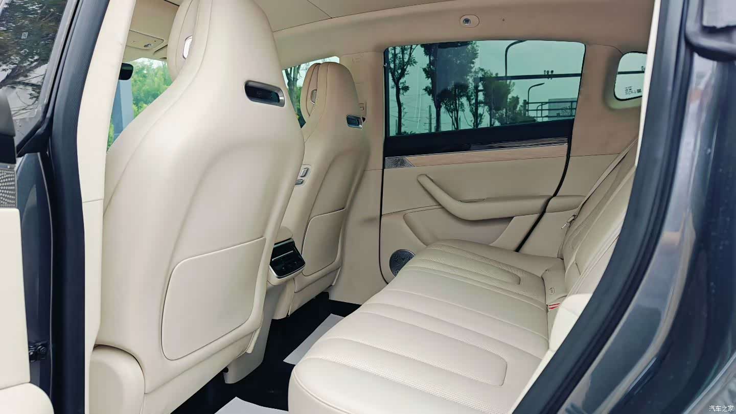 Luxeed R7, 2024 7