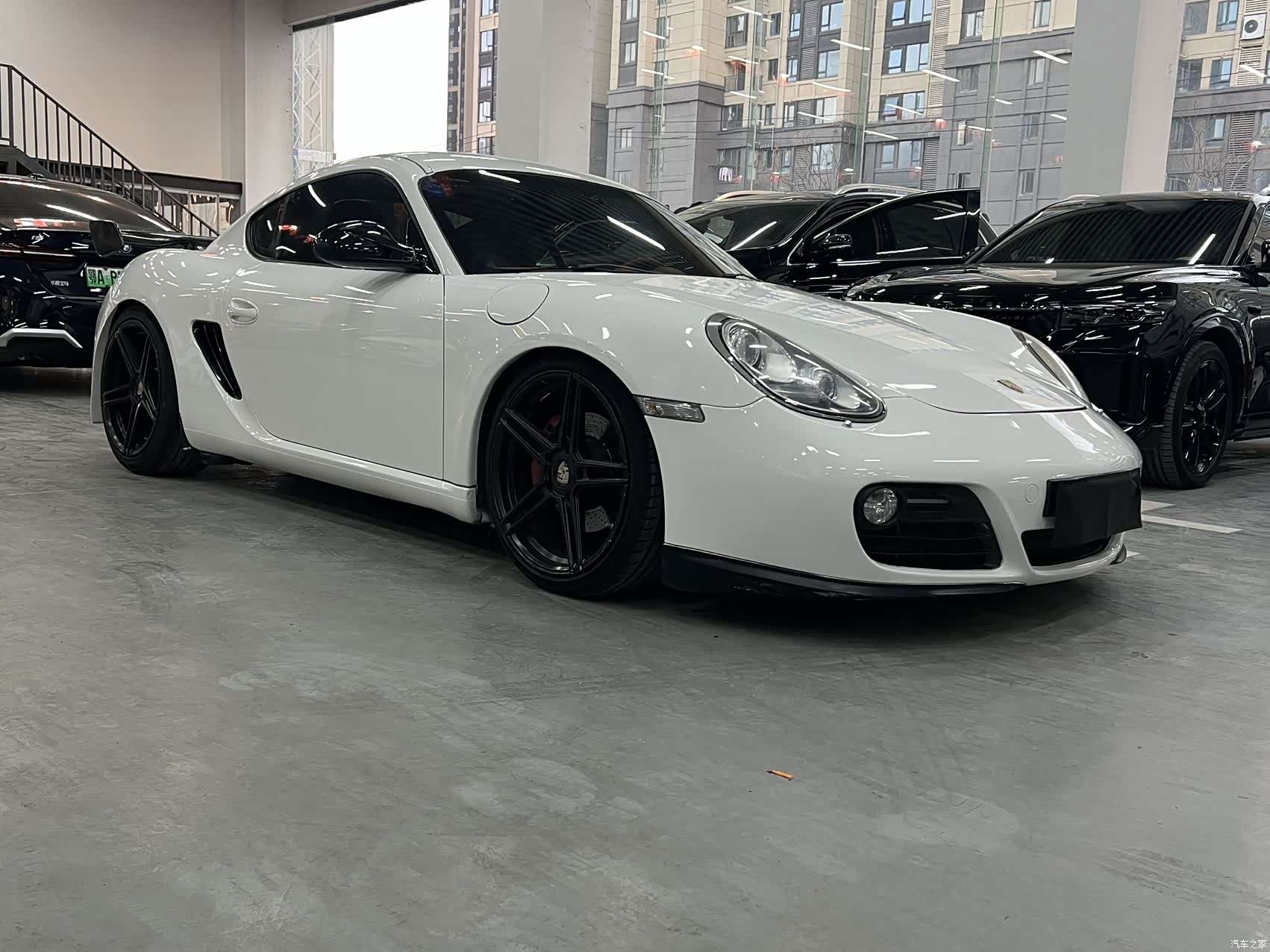Porsche Cayman, 2010 3