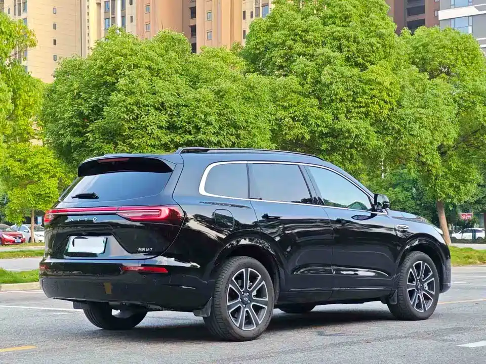 AITO Ask the world M7