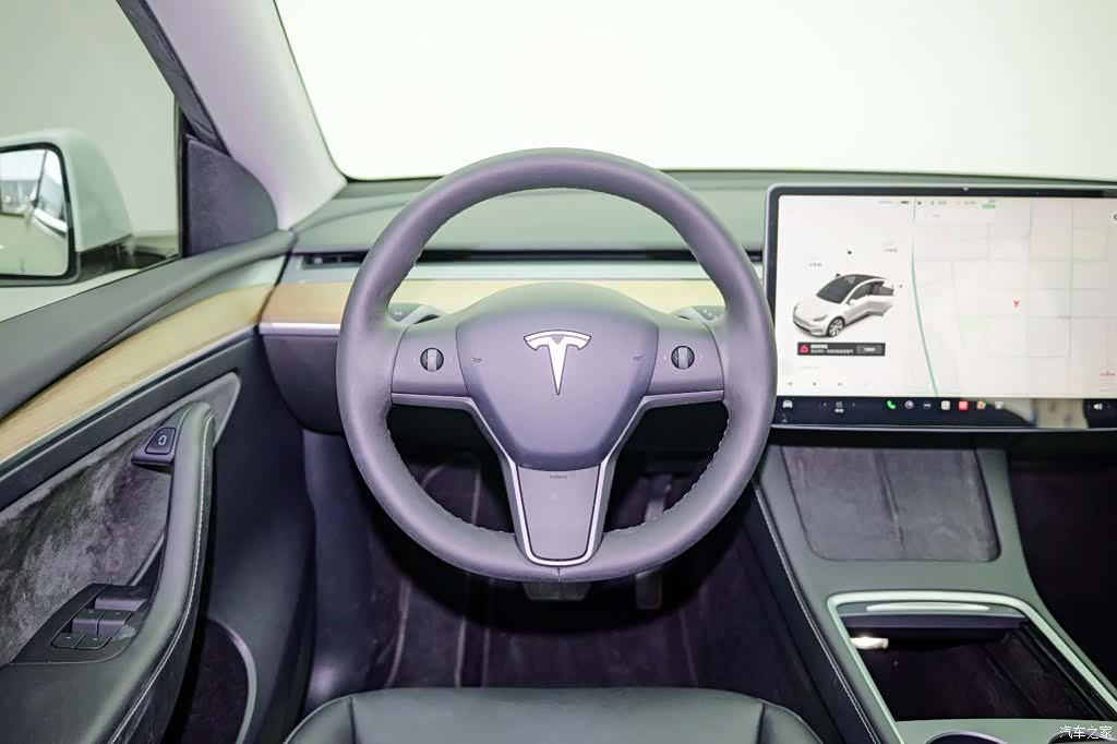 Tesla Model Y, 2022 11