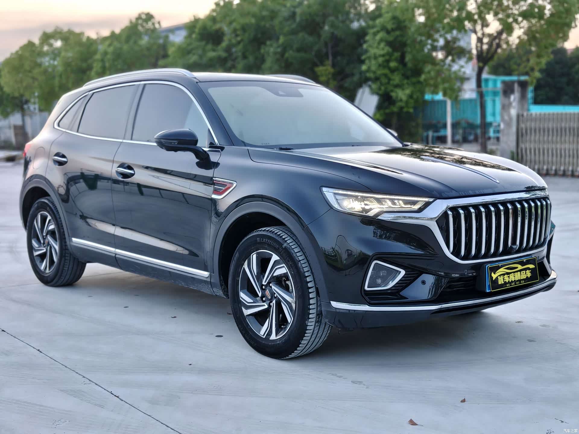 Hongqi HS5, 2022 4