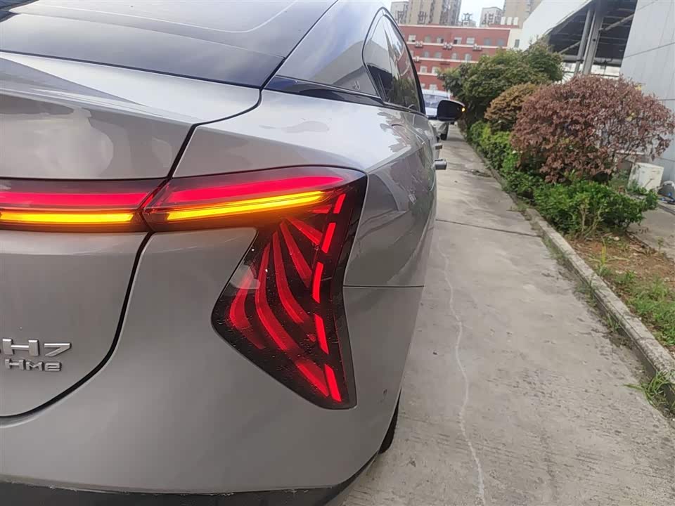 Hongqi EH7 Hongqi EH7