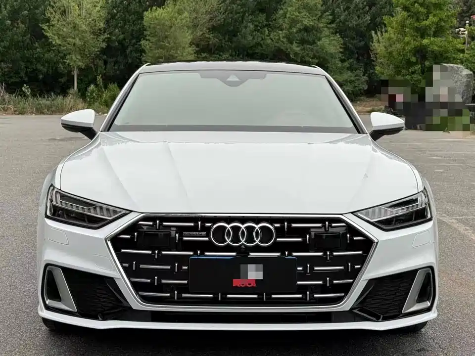 Audi A7L