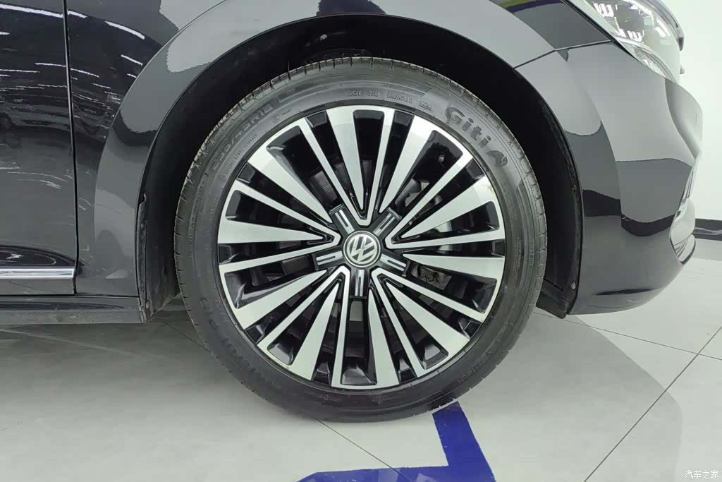 Volkswagen Passat, 2020 6