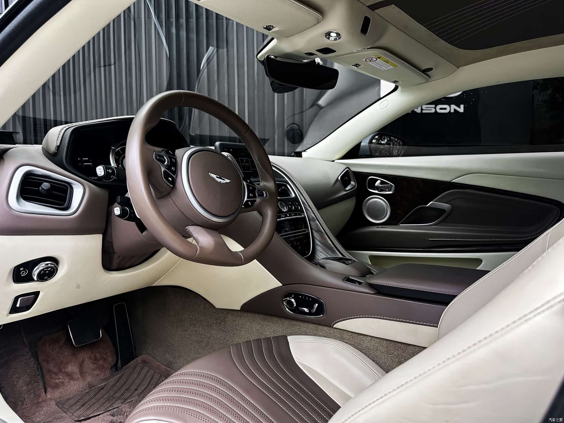 Aston Martin DB11, 2018 7