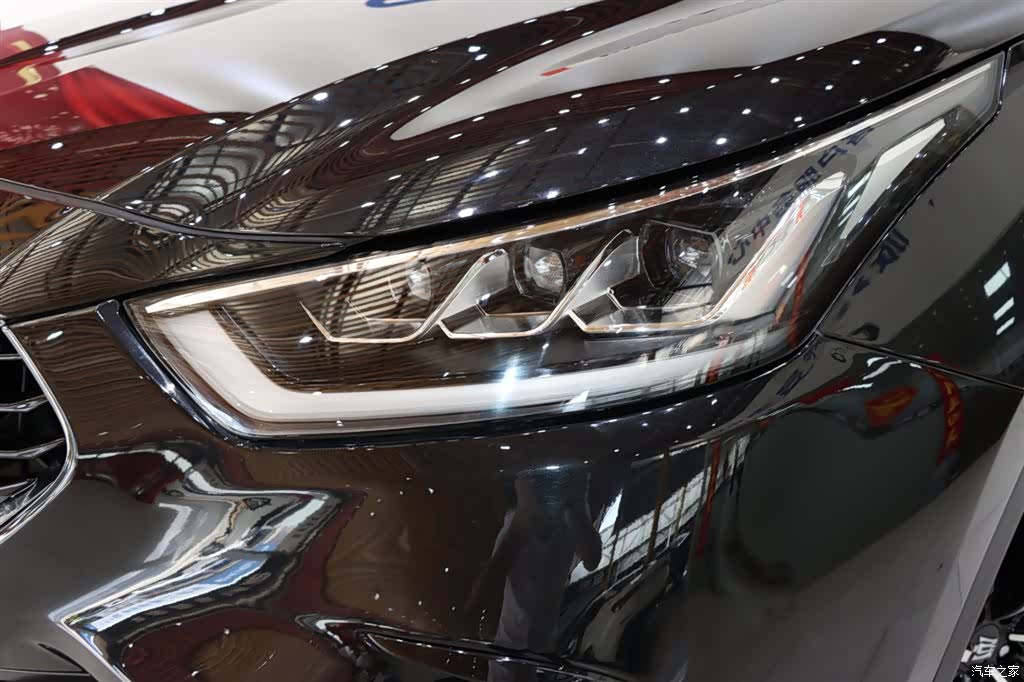 Toyota Crown, 2022 7