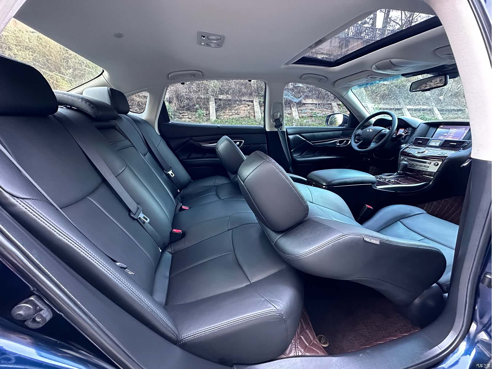 Infiniti Q70, 2019 12