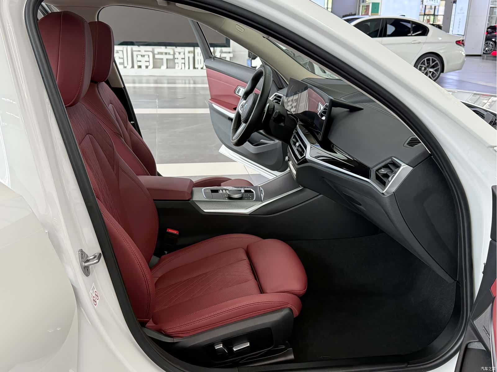BMW 3 Series, 2023 11