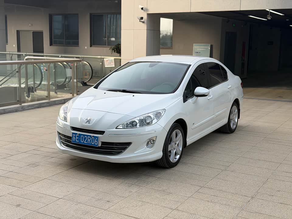 Peugeot 408
