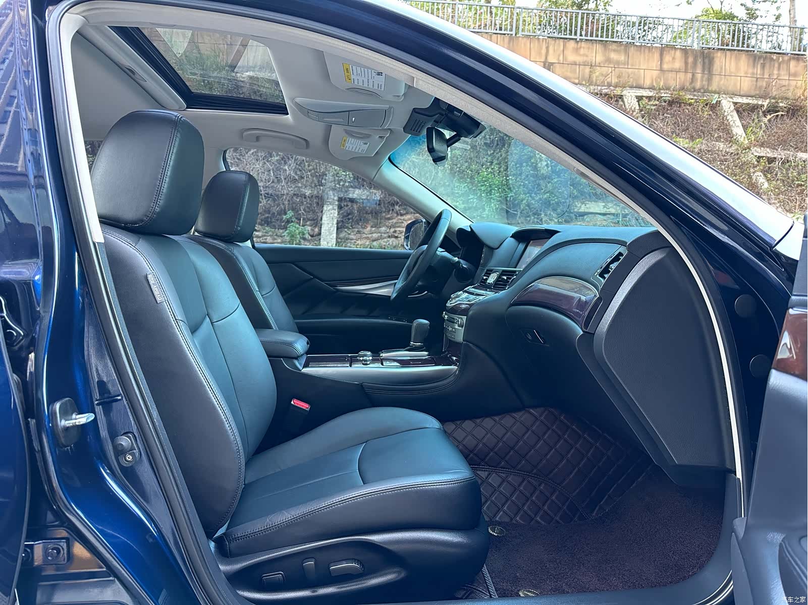 Infiniti Q70, 2019 9