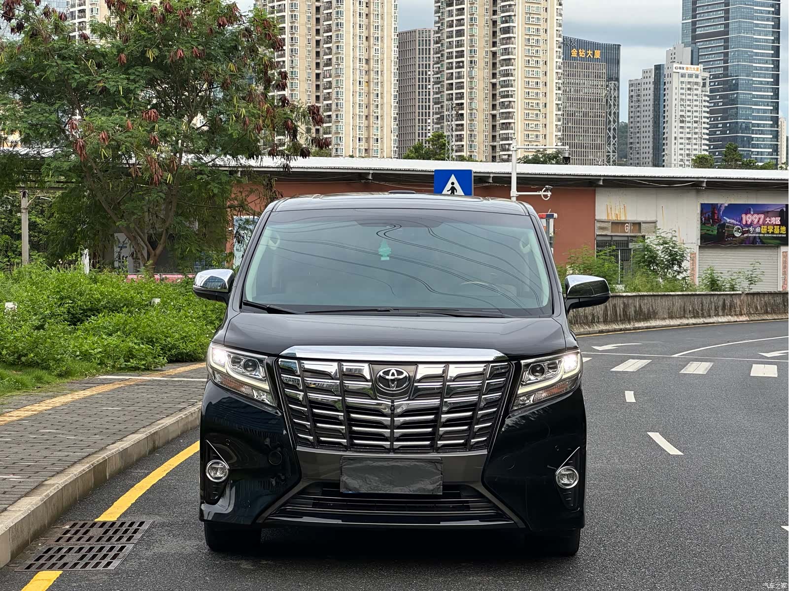 Toyota Alphard, 2018 2