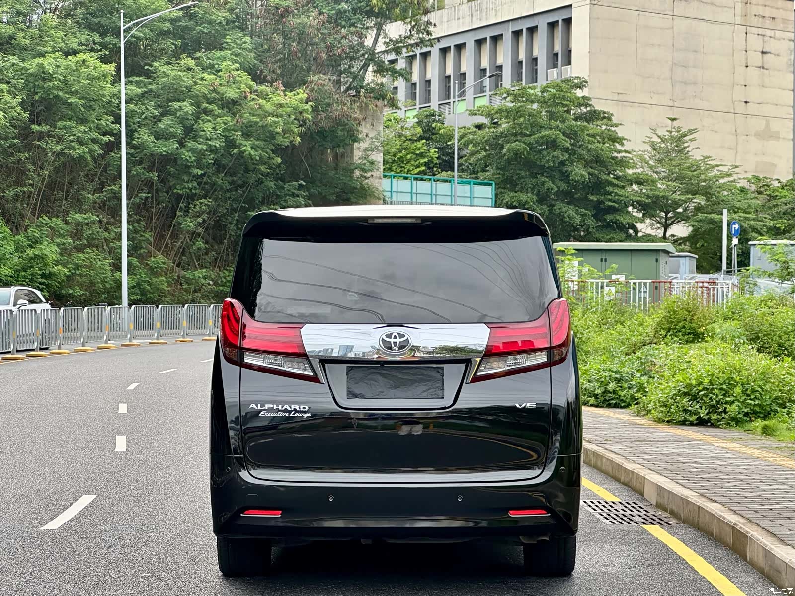 Toyota Alphard, 2018 18