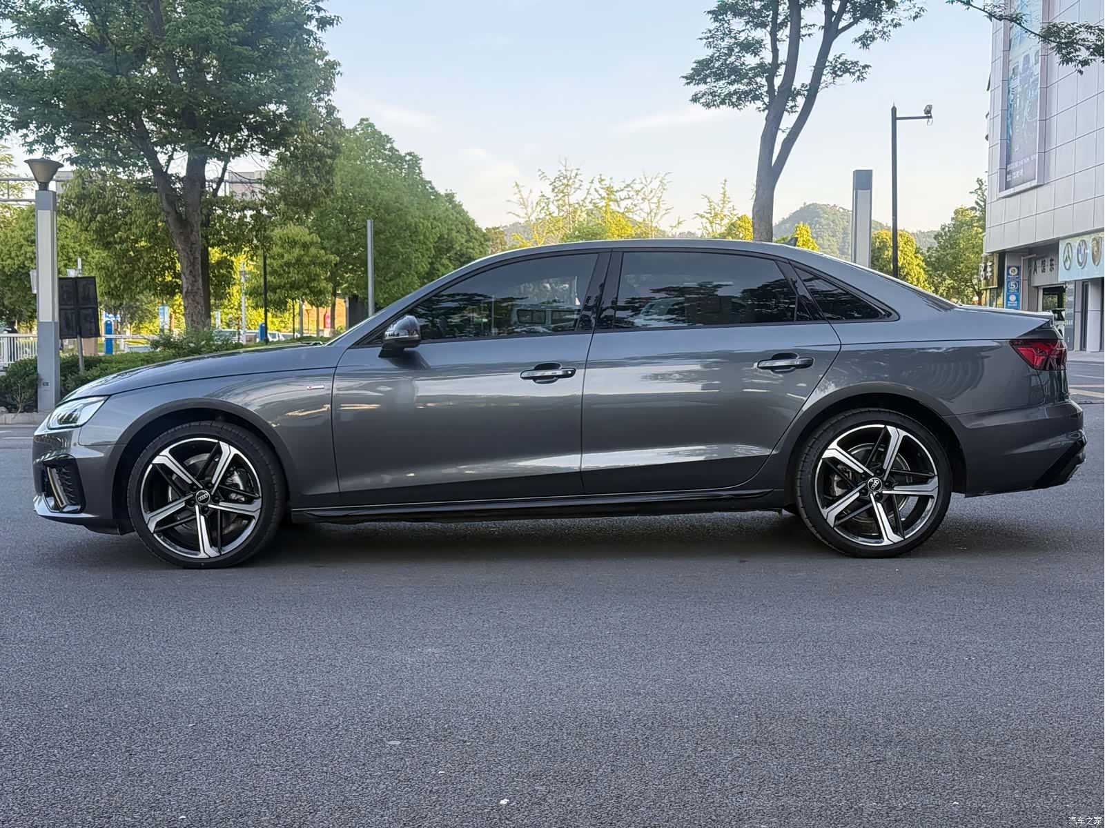 Audi A4L, 2024 7