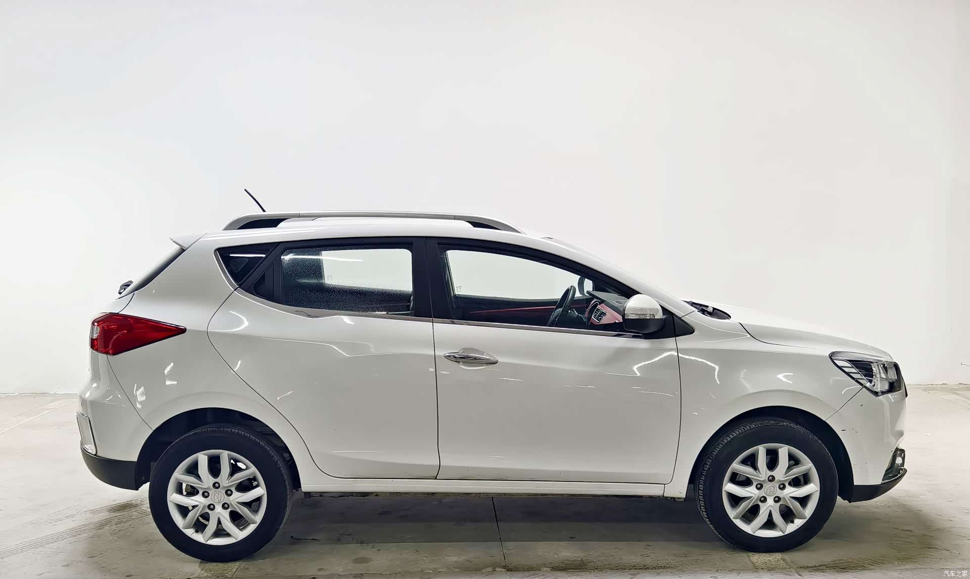 JAC S2, 2015 8