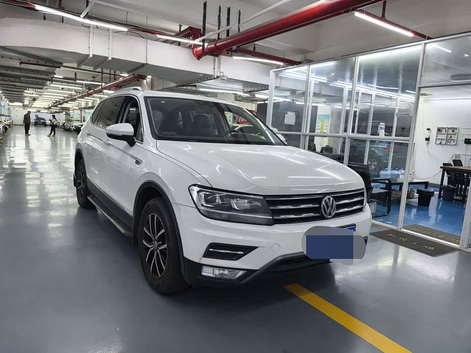 Volkswagen Tiguan L