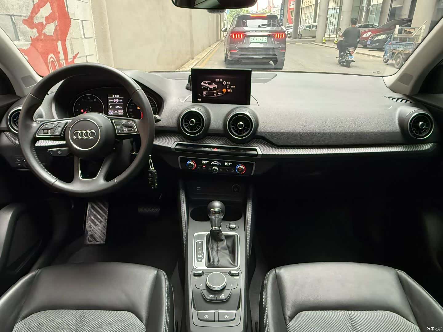 Audi Q2L, 2019 7