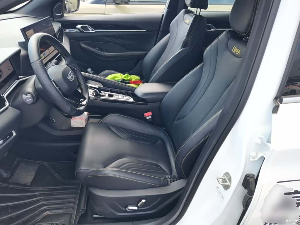 Geely Coolray, 2024 15