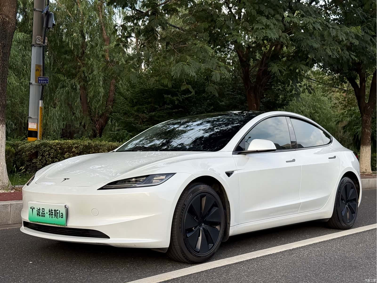 Tesla Model 3, 2024 1