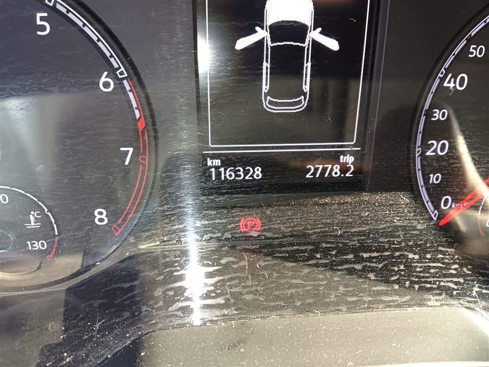 Volkswagen T-ROC exploring Songs