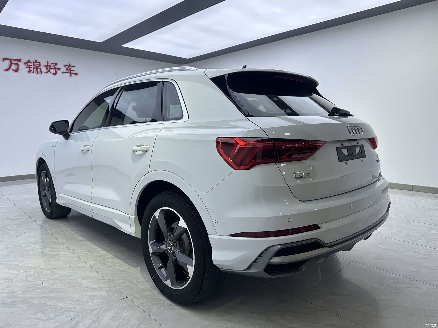 Audi Q3, 2022 все фото
