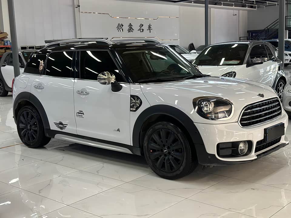 MINI COUNTRYMAN