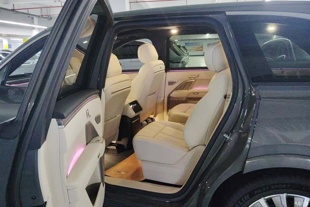 NIO L90, 2025 11